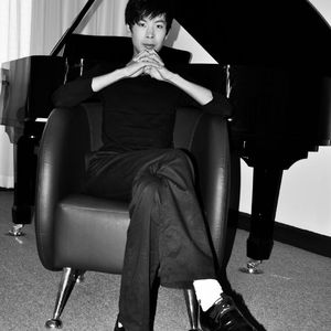 周兰献日三部曲顺序
